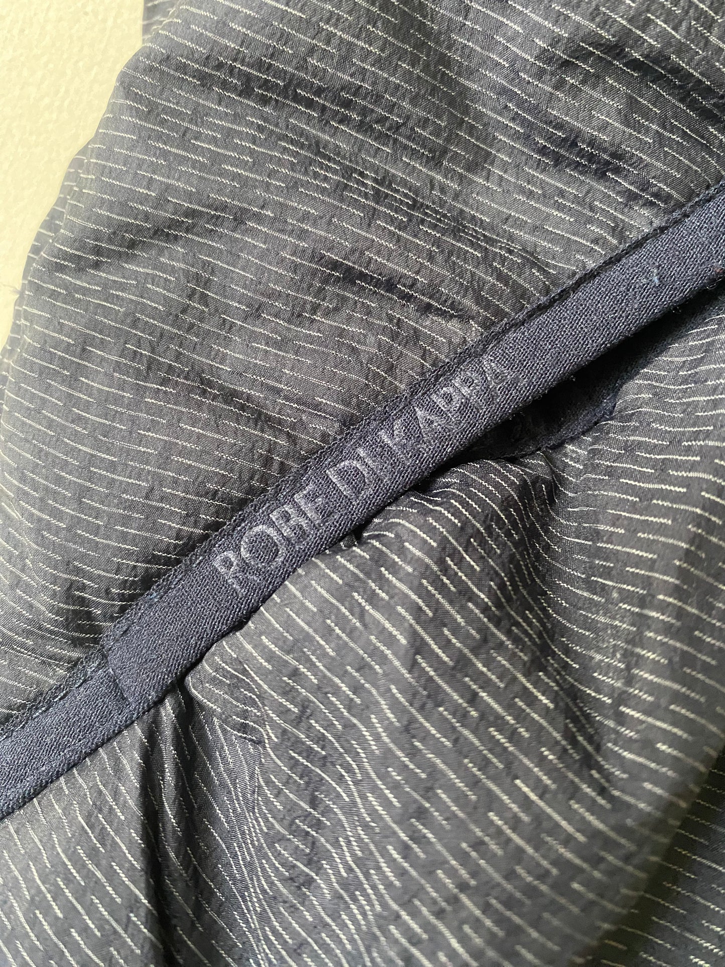 ✅ Doudoune Kappa, noir, M légèrement cintré