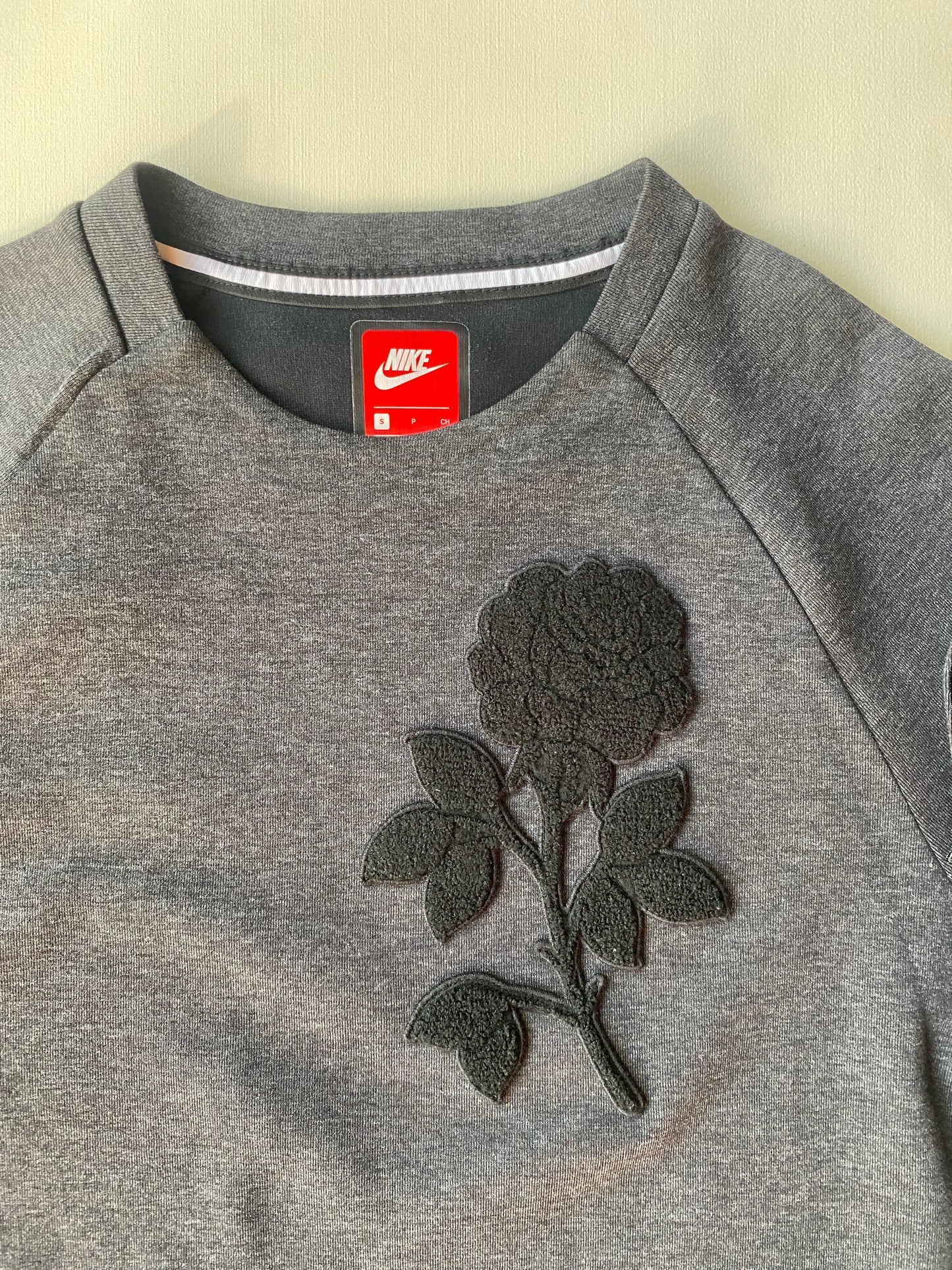 ✅ Pull nike "victory is in the struggle", gris anthracite, S