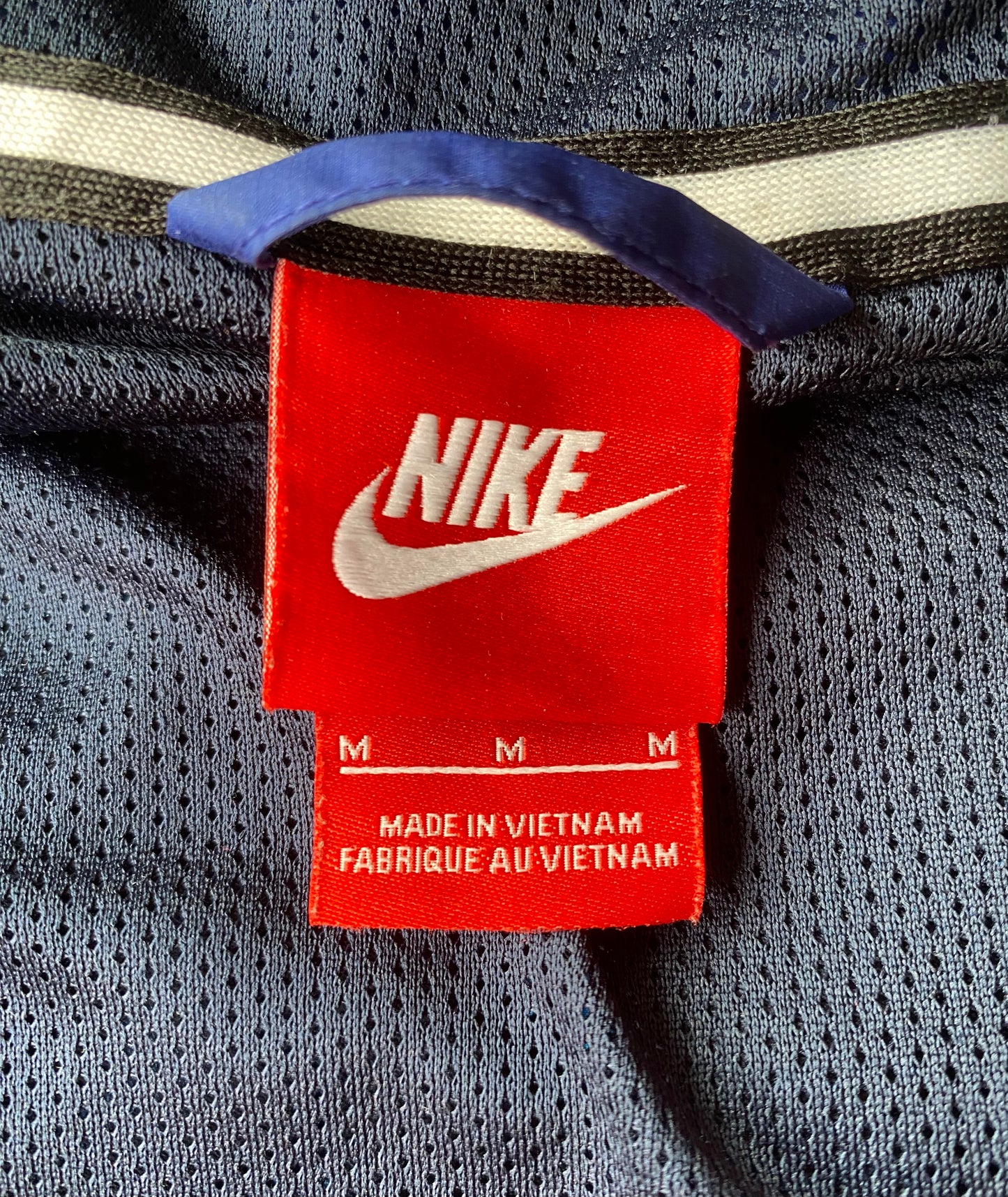 Veste coupe-vent Nike, Noir et bleu, M légèrement oversize