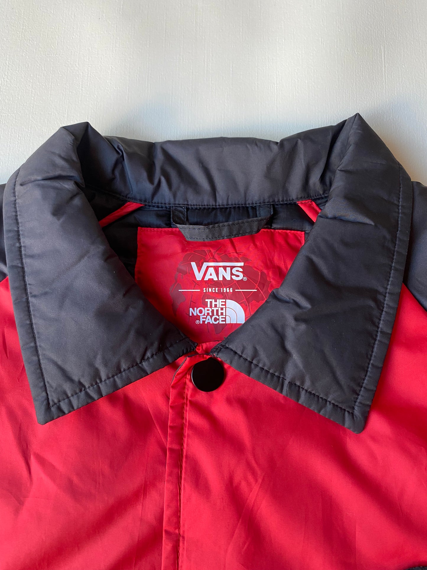 Veste Vans X The North Face, rouge et noir, L légèrement oversize