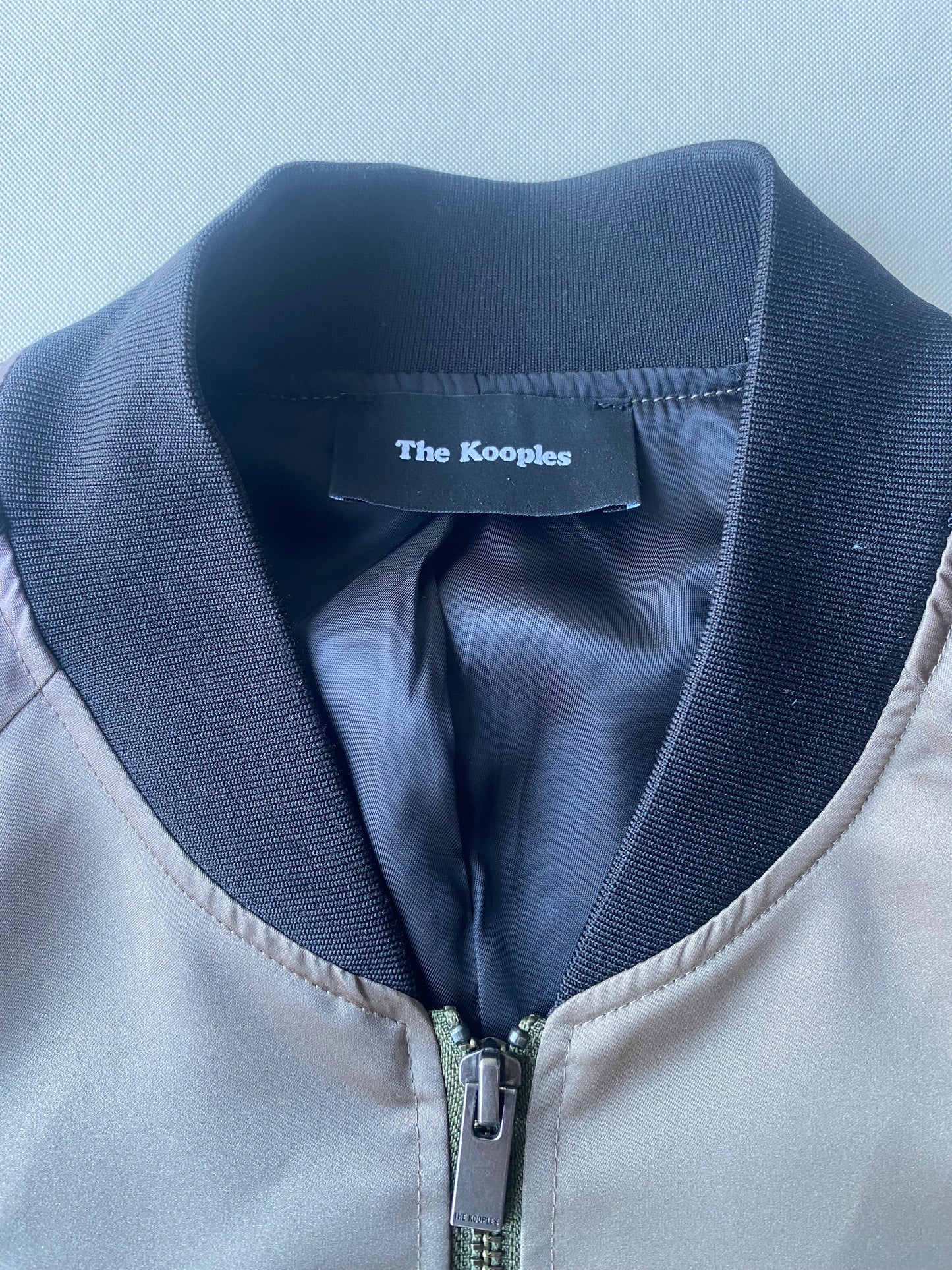 ✅ Bomber "stay noir Paris" by The Kooples, Marron et noir, S