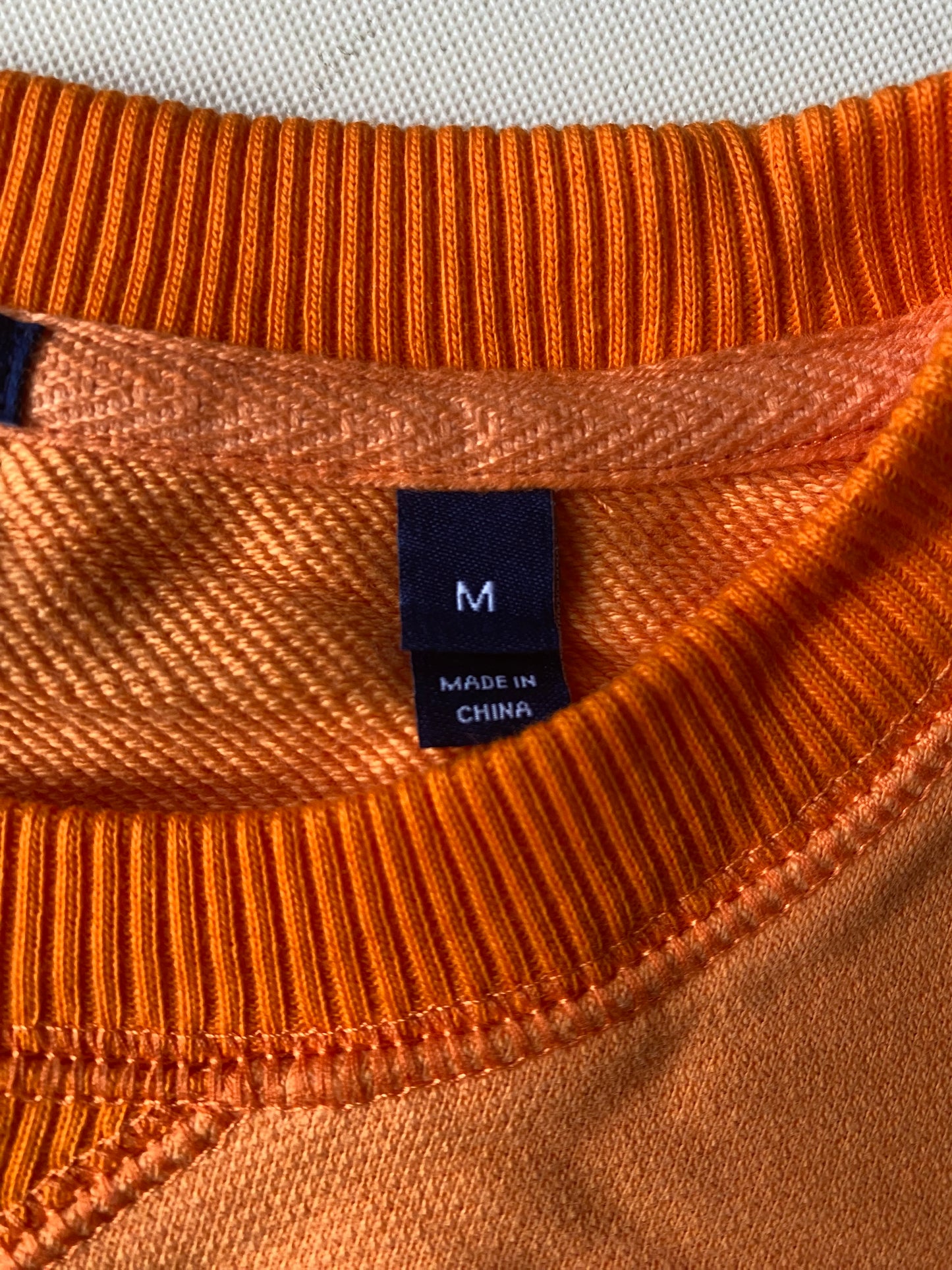 ✅ Pull Gant, orange, M