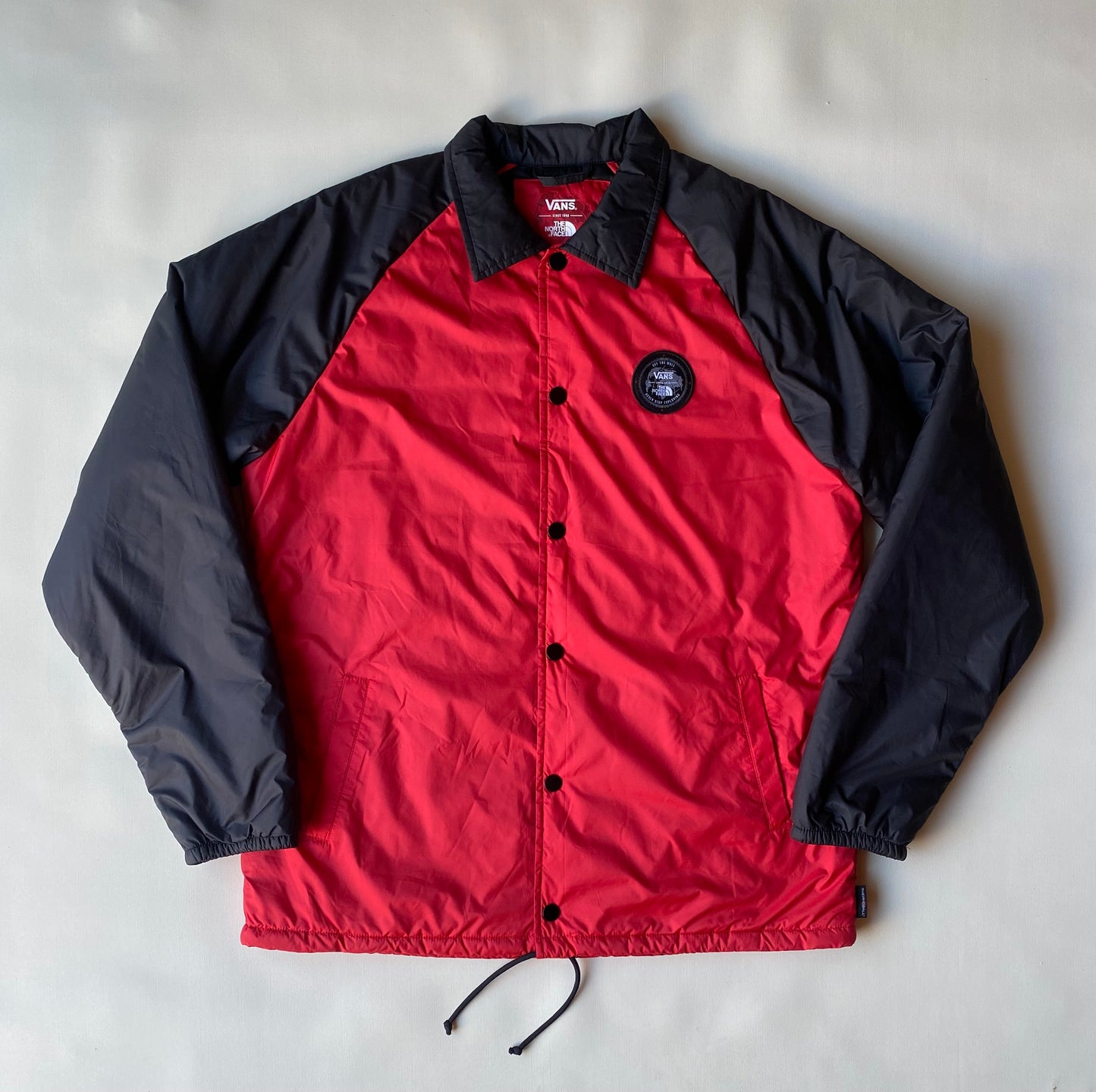 Veste Vans X The North Face, rouge et noir, L légèrement oversize