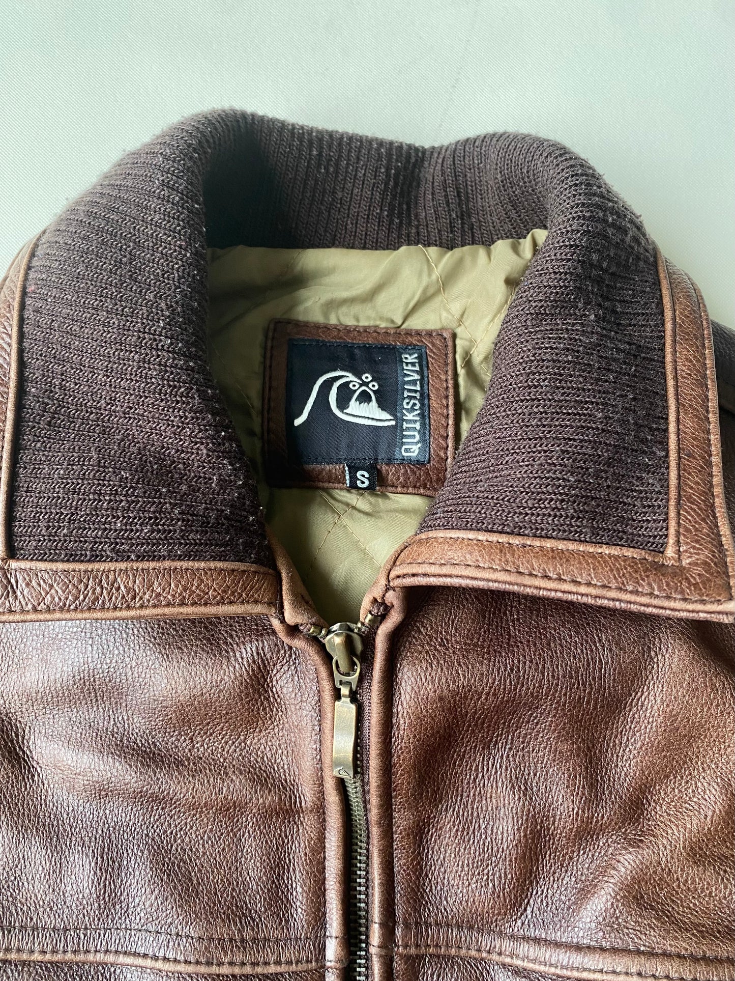 ✅ Veste cuir vintage Quiksilver, marron, S