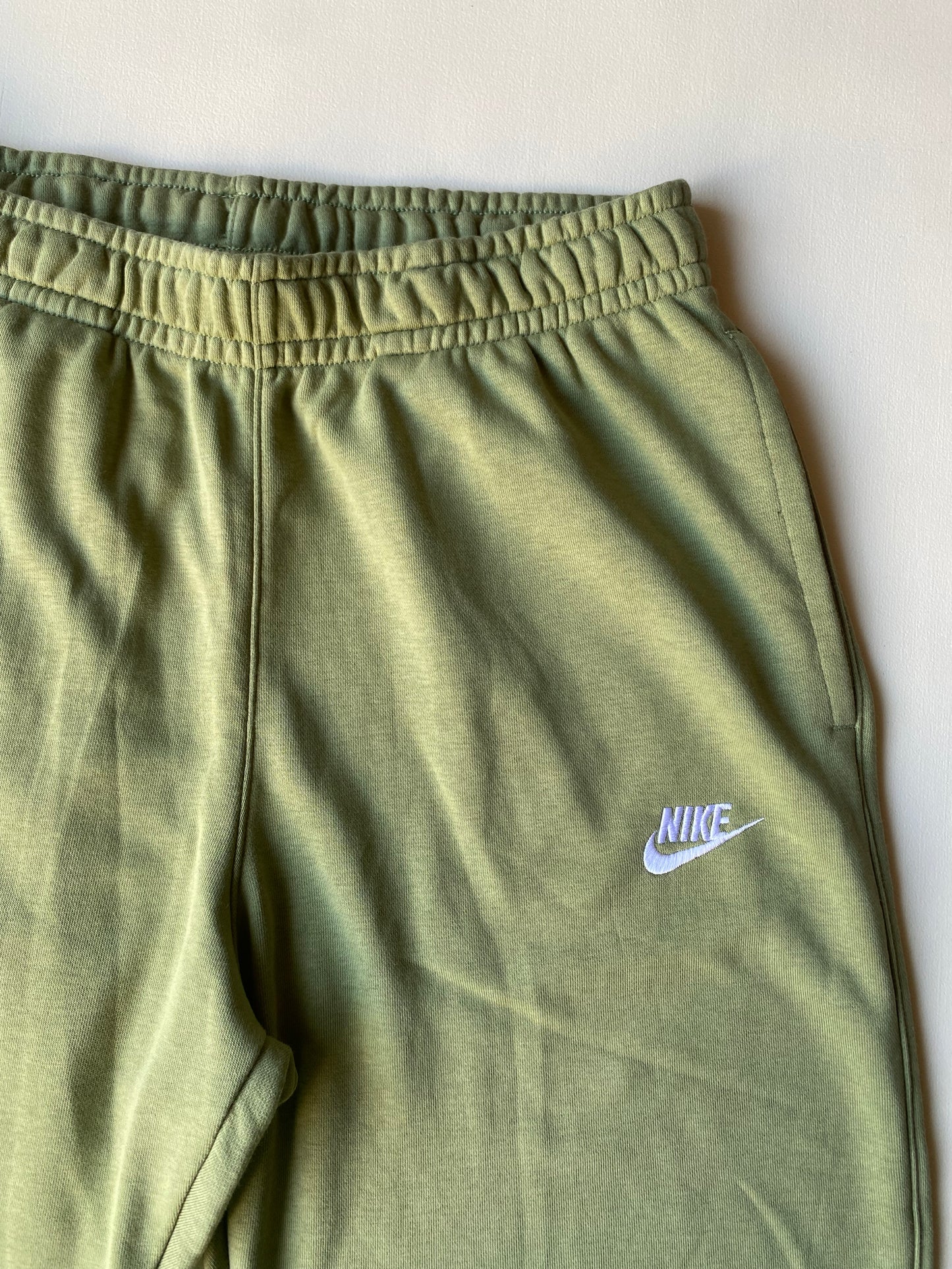 Pantalon jogging Nike, vert kaki, M (38)