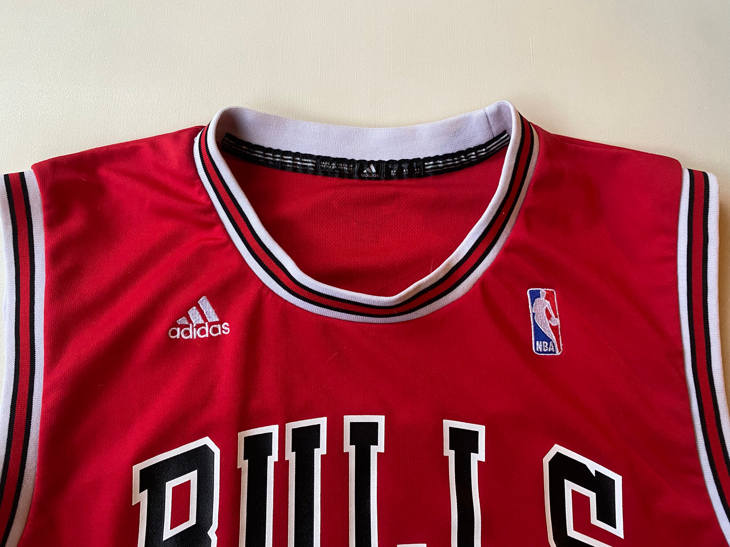 Maillot basket NBA Adidas, Chicago Bulls, Noah, rouge, M