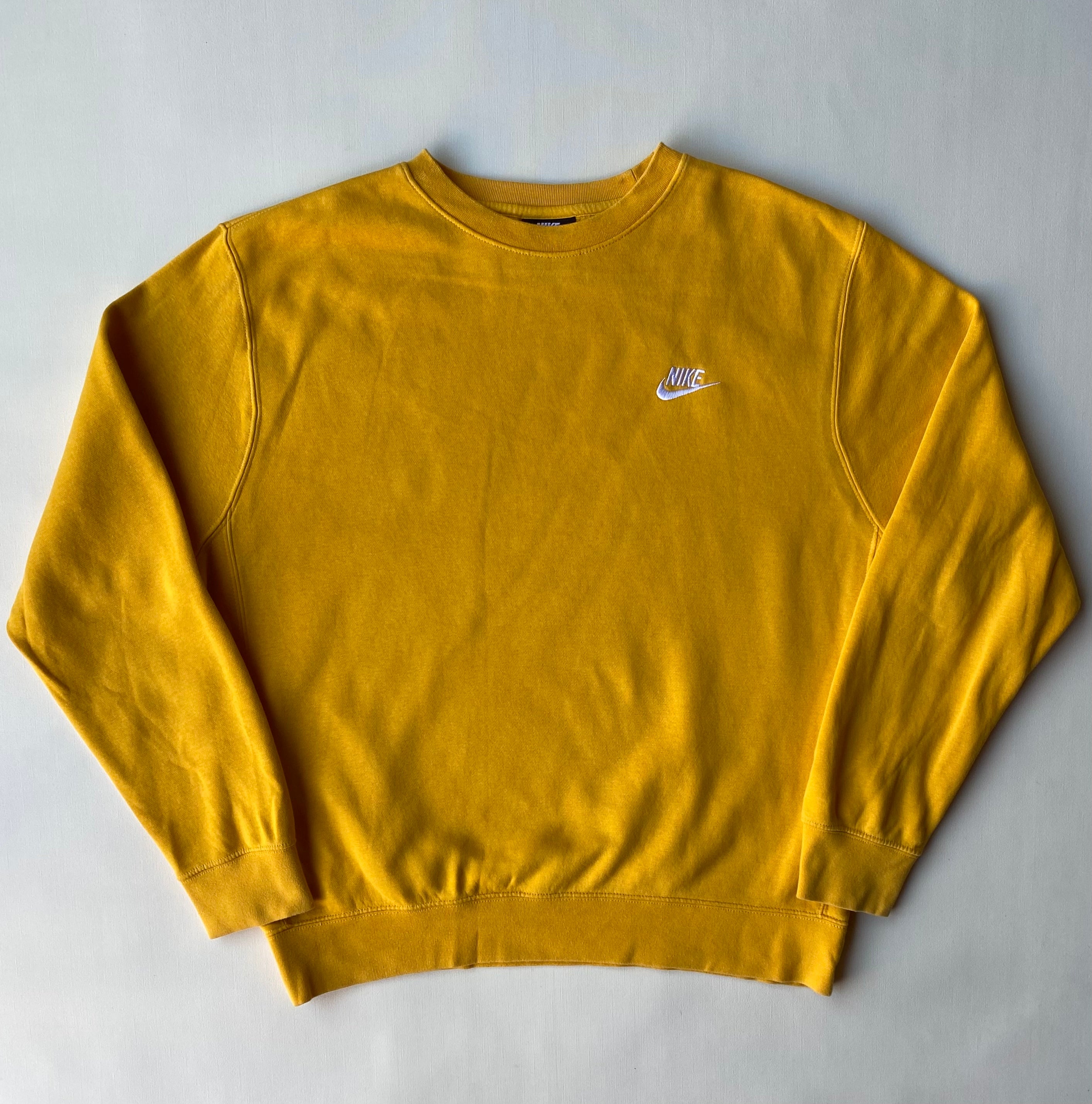 Pull Nike brod moutarde M oversize