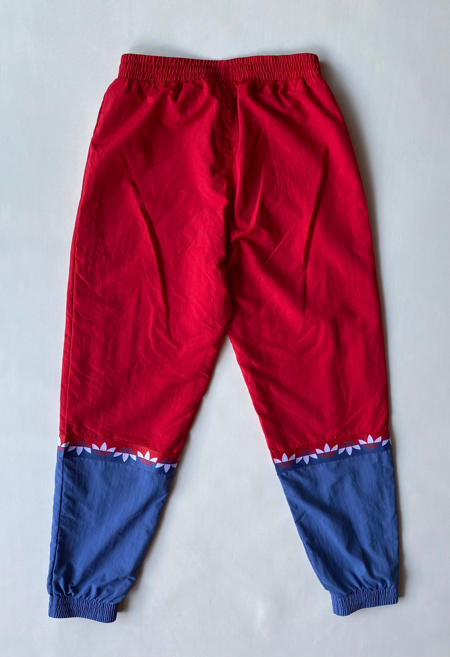 Pantalon jogging Adidas Originals, rouge / bleu gris, S (36)