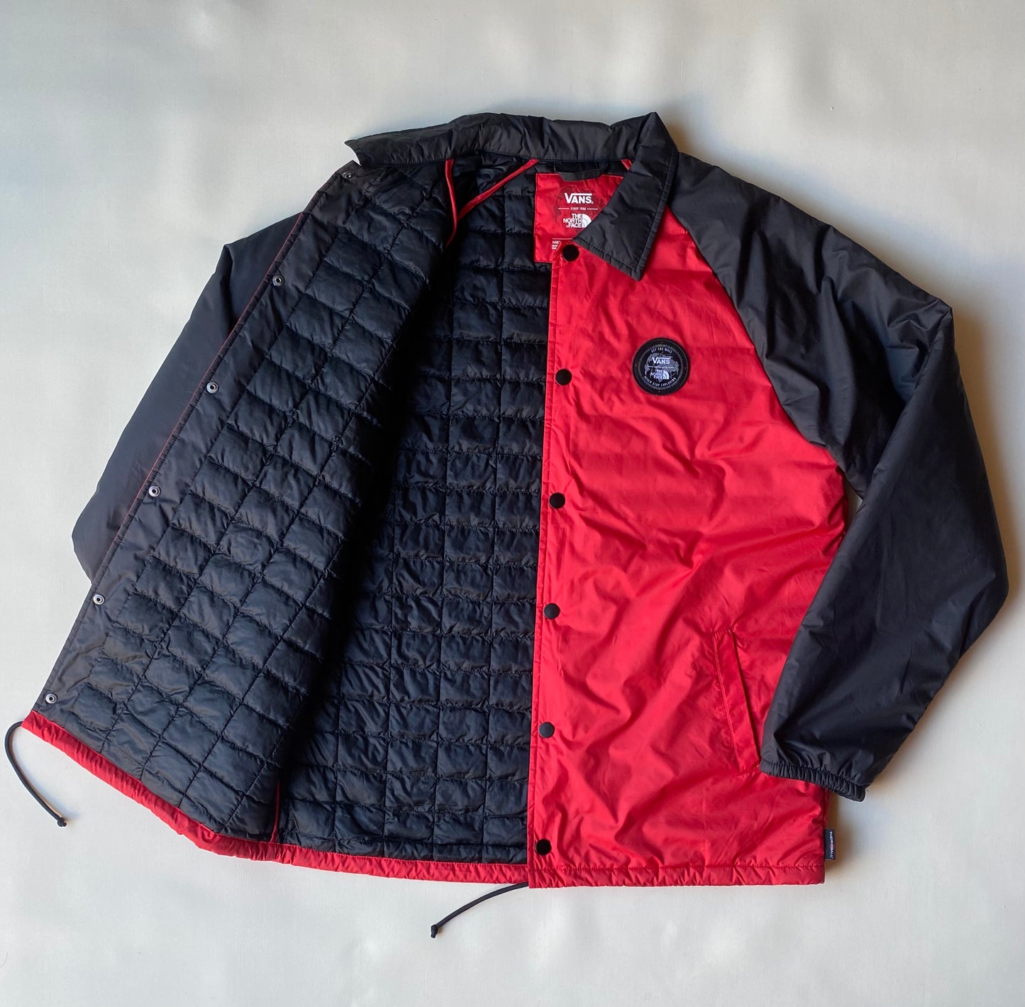 Veste Vans X The North Face, rouge et noir, L légèrement oversize