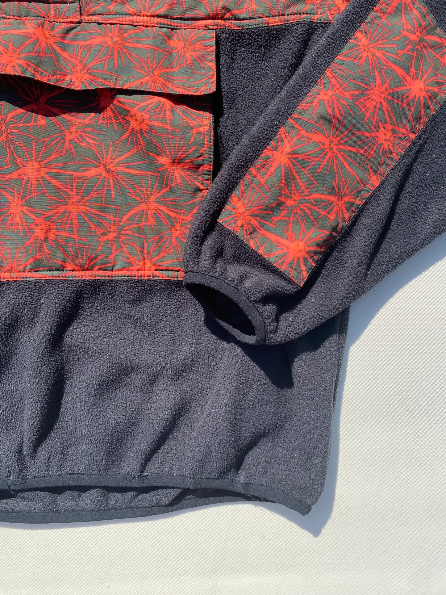 ✅ Veste polaire Nike ACG, noir et motifs rouges, XL