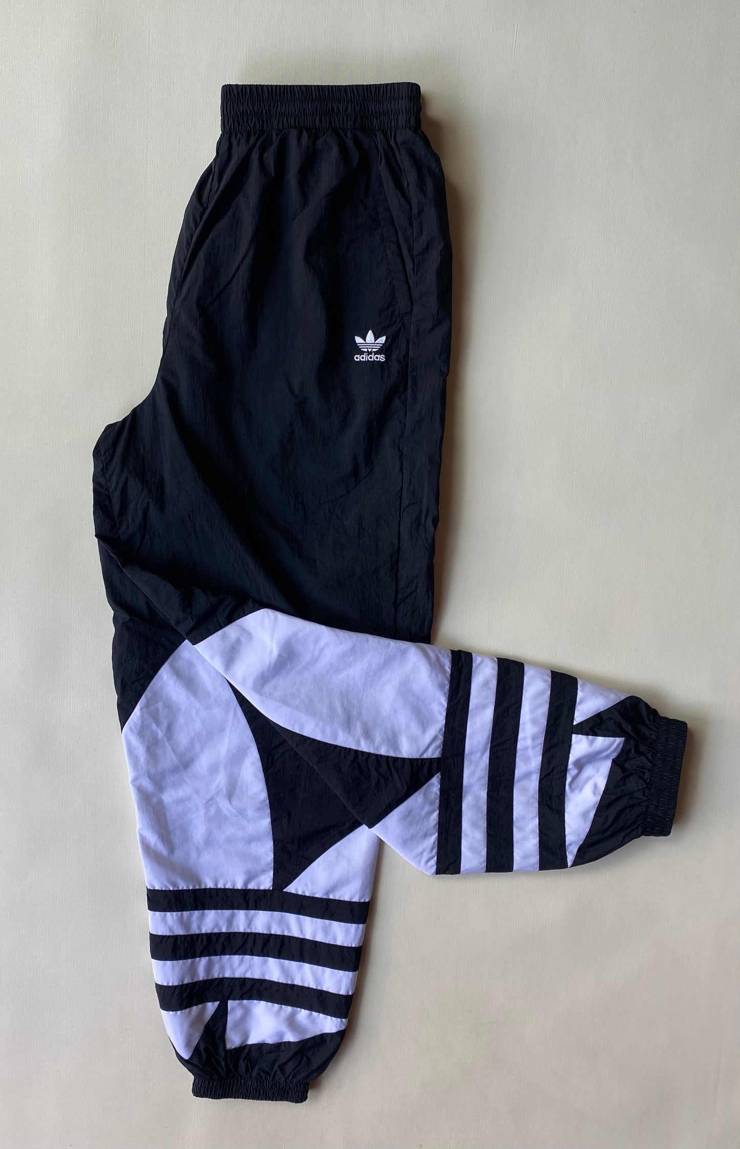 Pantalon jogging Adidas originals, noir et blanc, S (36)