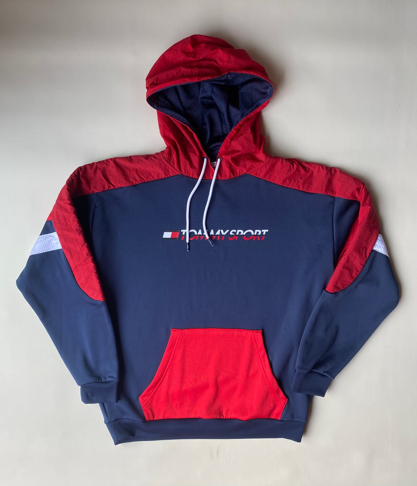 Pull à capuche Tommy Hilfiger sport, bleu marine et rouge, M oversize