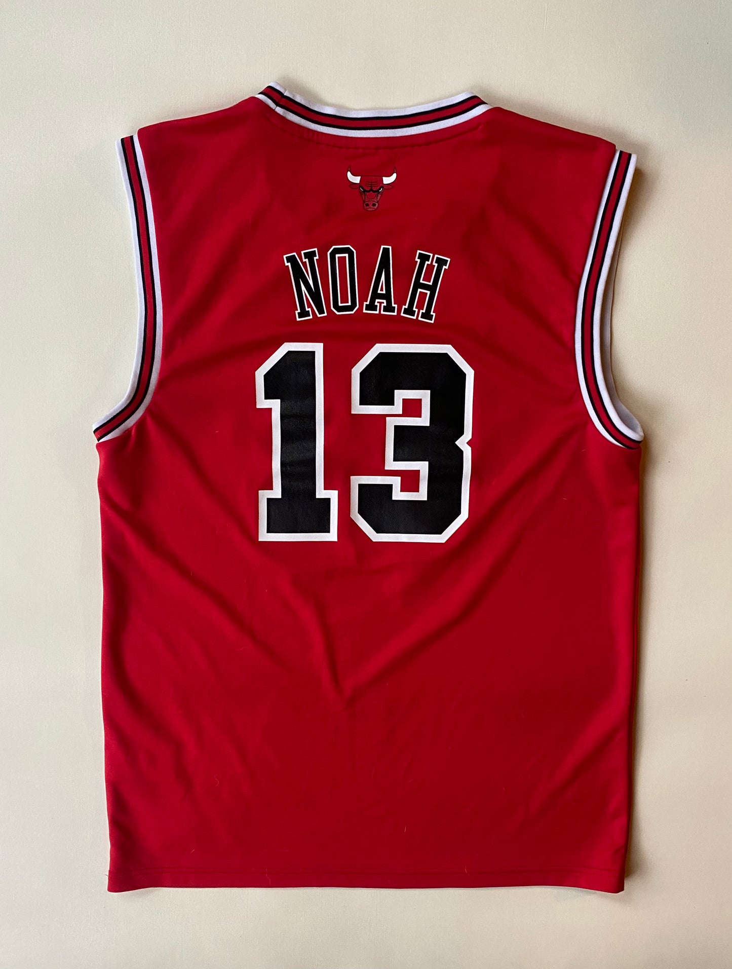 Maillot basket NBA Adidas, Chicago Bulls, Noah, rouge, M