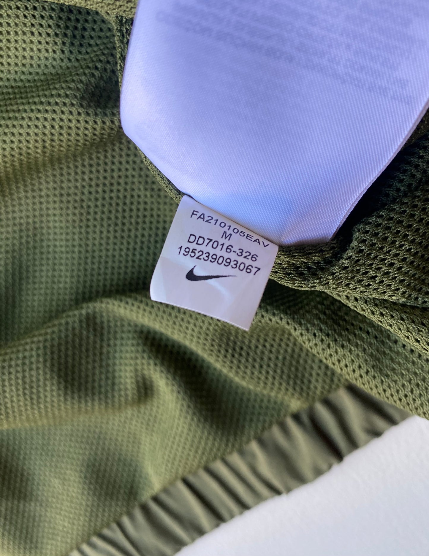 Pull Nike, vert foncé, M légèrement oversize