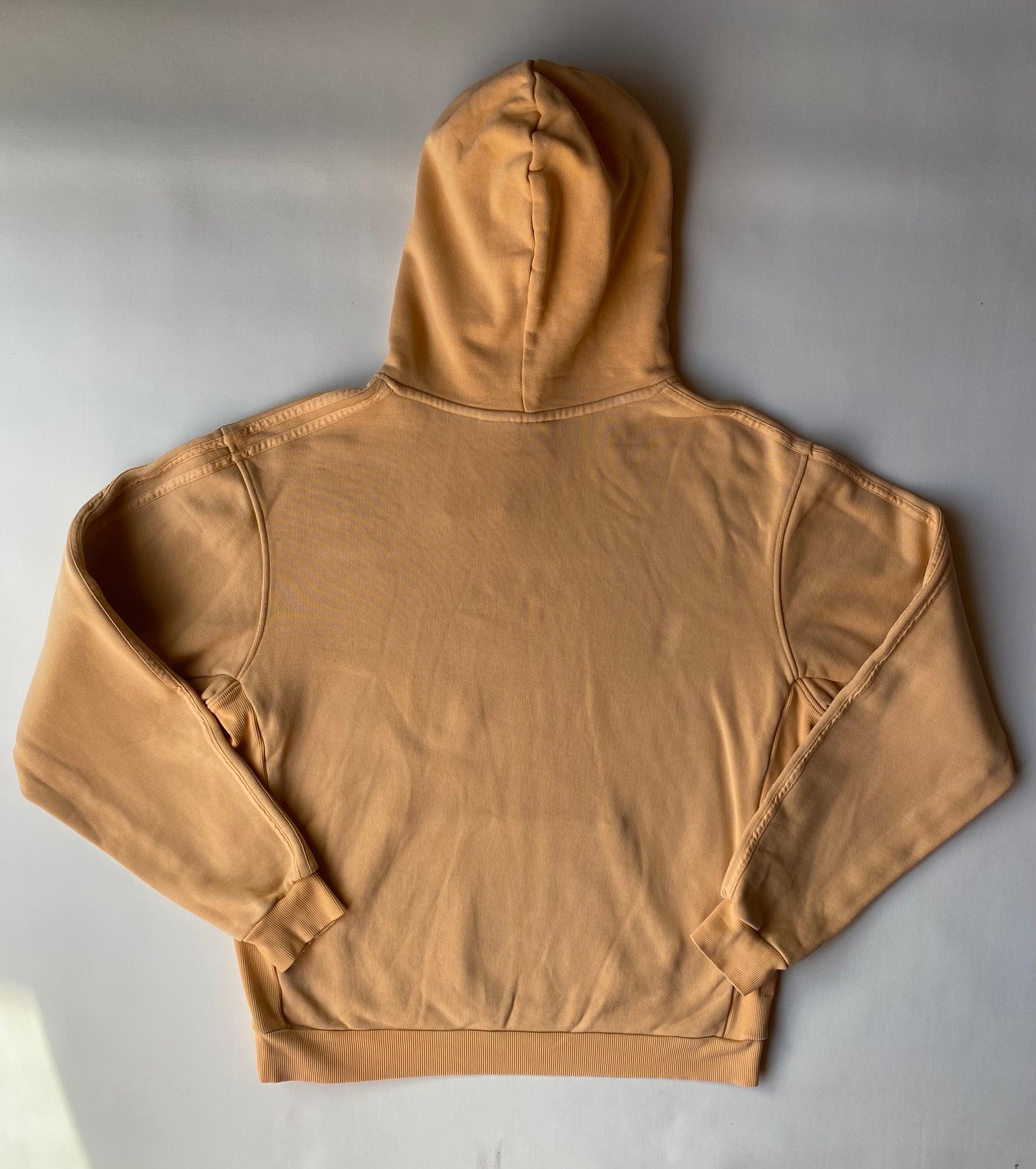 Pull à capuche Adidas, logo fantôme, pêche, M légèrement oversize