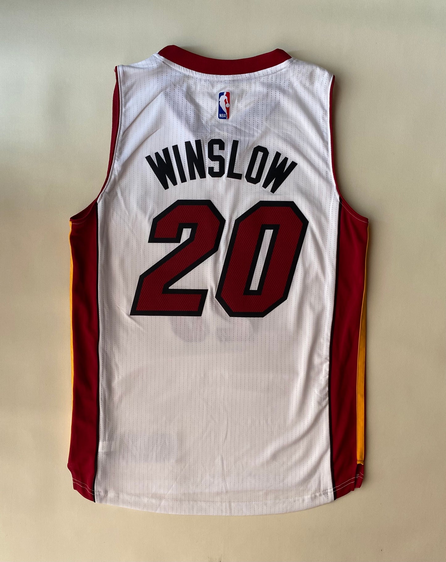 Maillot de basket Adidas, Miami Heat, Winslow, blanc/rouge