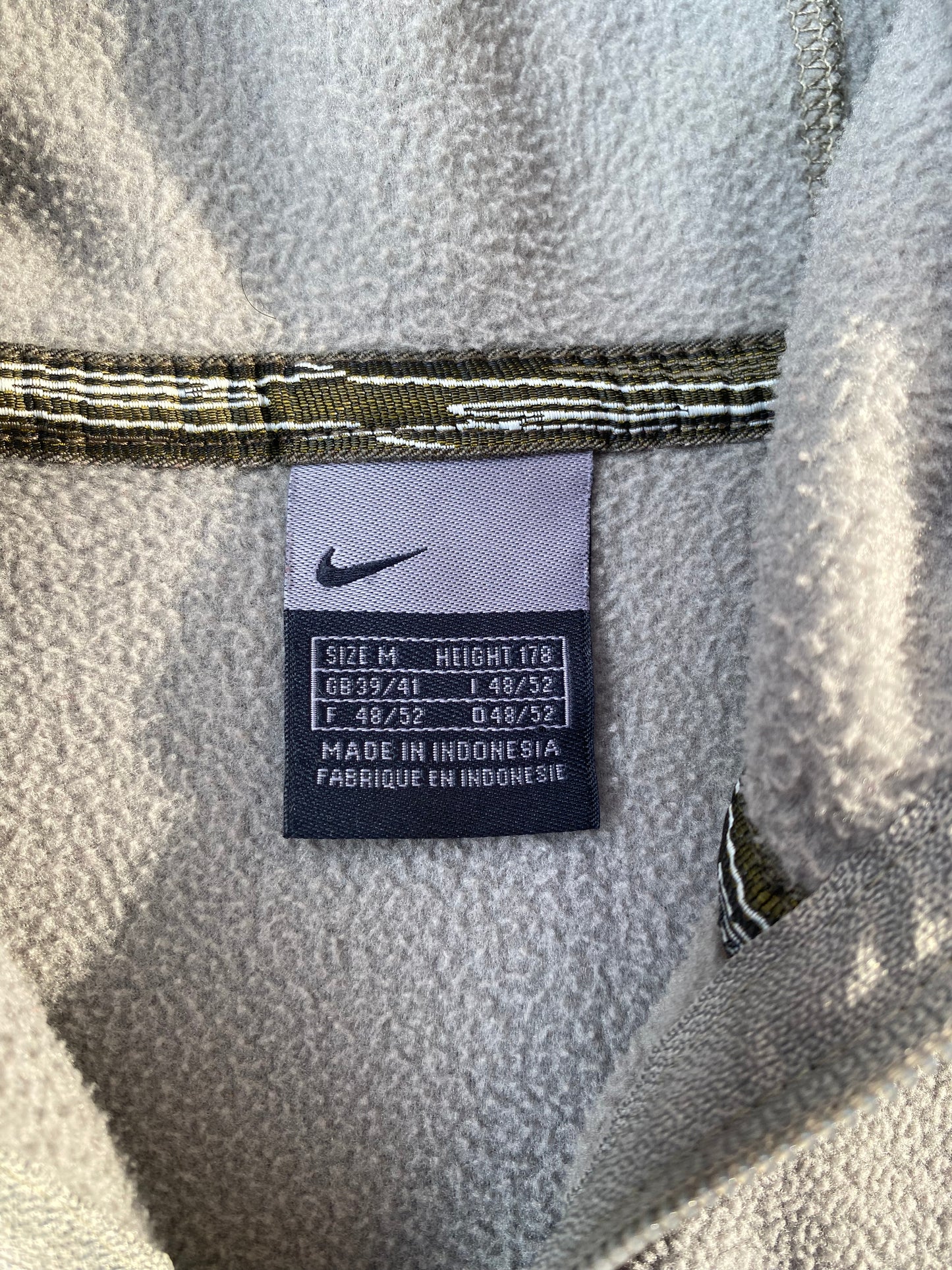 Hoodie polaire Nike, gris/vert, M