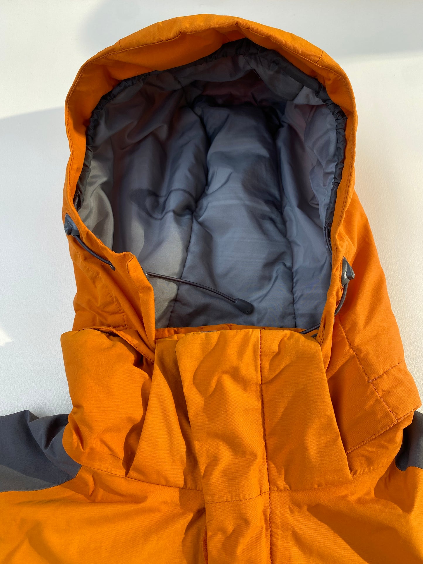 Veste goretex Salomon, orange/blanc/gris, M légèrement oversize