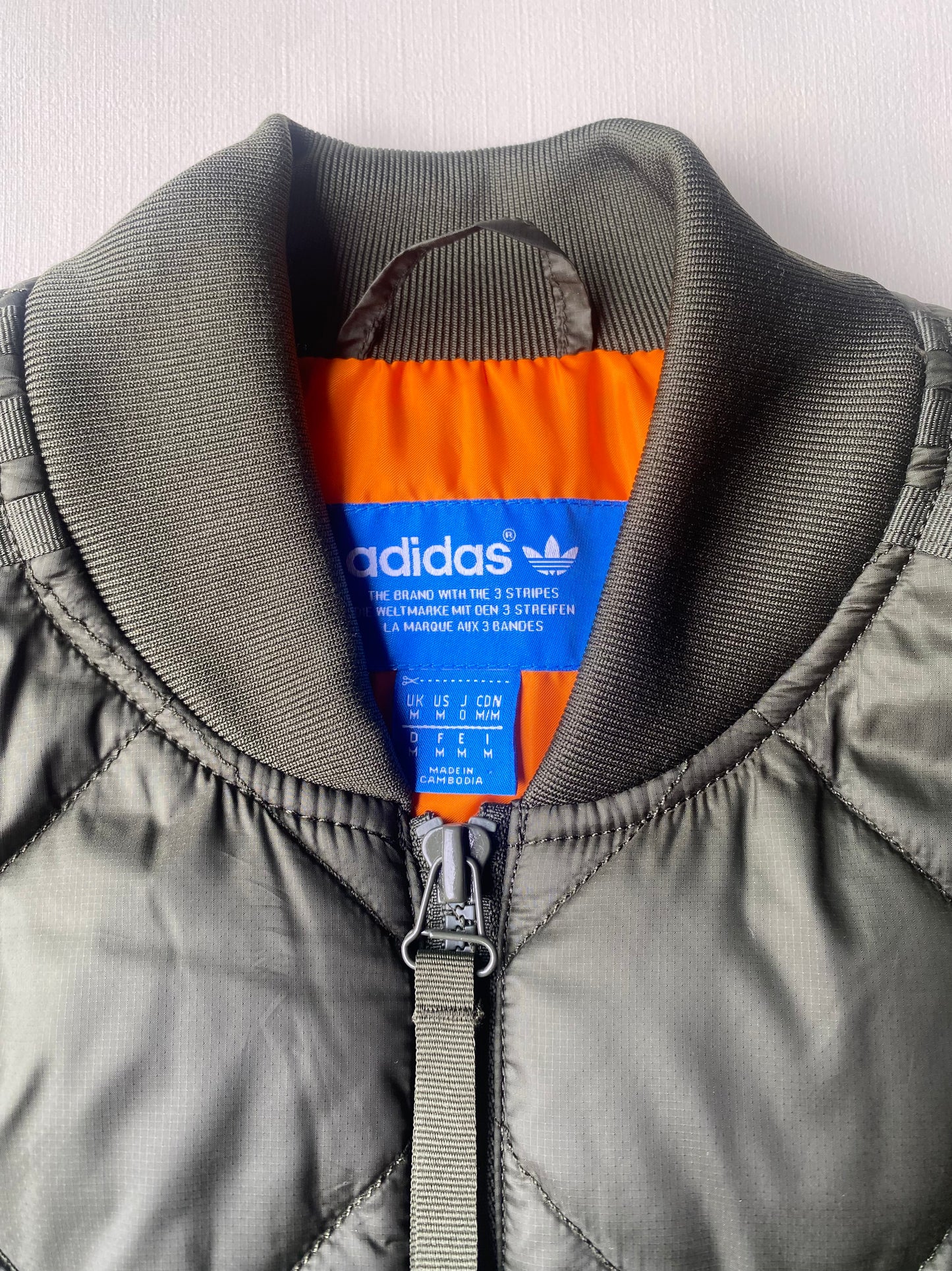 Veste matelassée Adidas, kaki, M